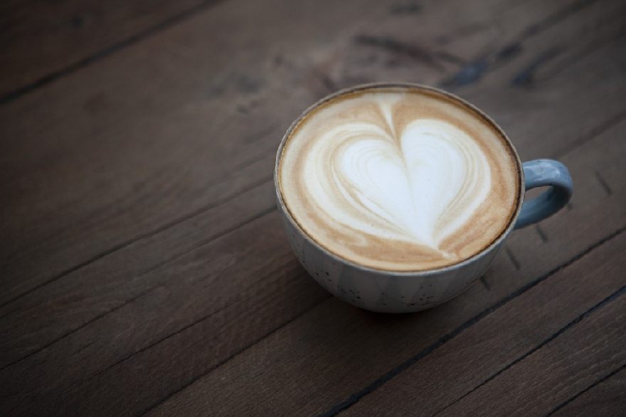Kaffee mit Muster