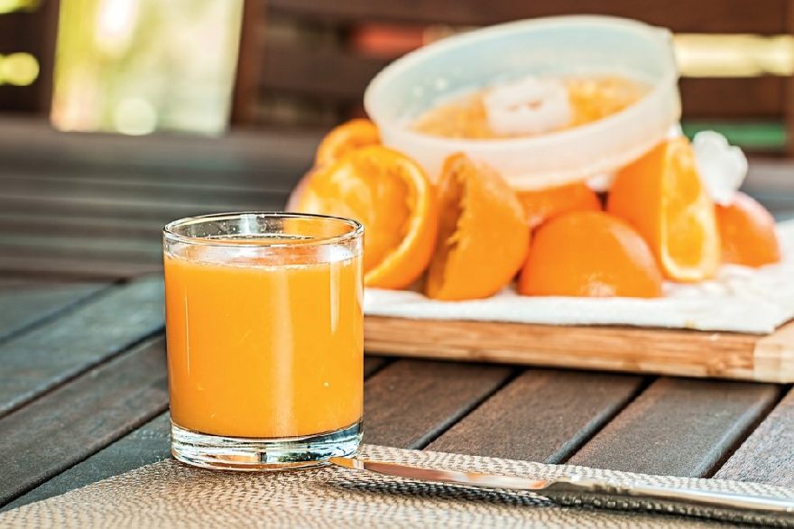 Frisch gepresster Orangensaft so wie es in San Marino Tradition ist.